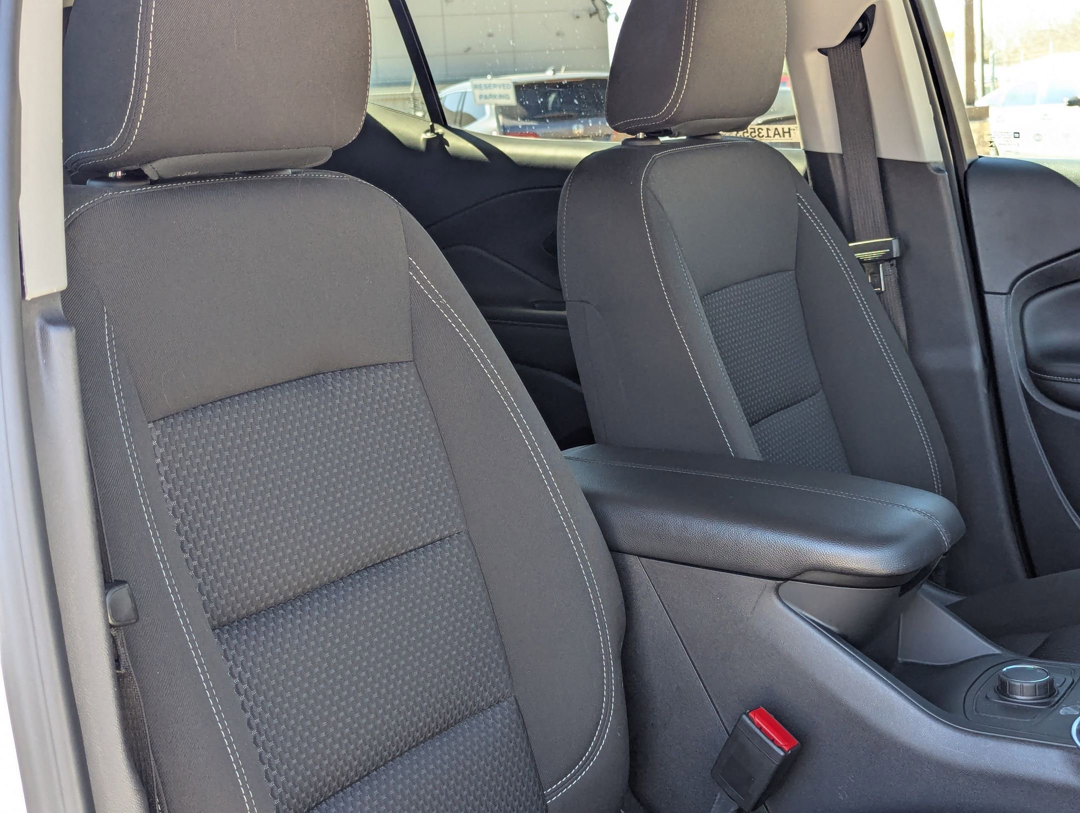 Used 2024 GMC Terrain SLE image 30