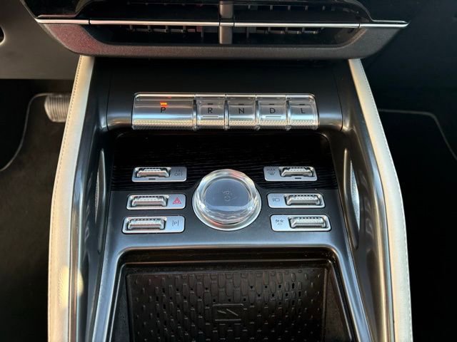 Used 2024 Lincoln Nautilus Reserve image 21