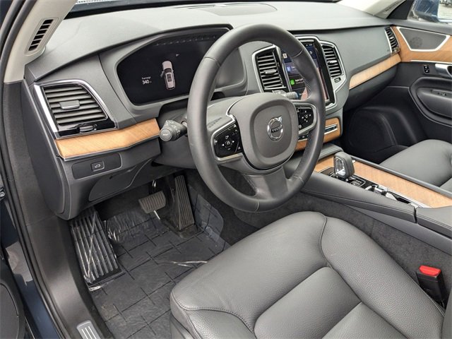 New 2024 Volvo XC90 B5 Plus w/ Protection Package Premier image 12