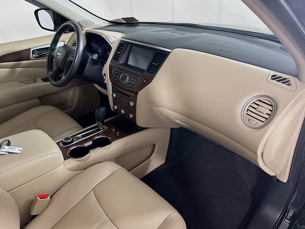 Used 2020 Nissan Pathfinder Platinum AWD/4WD image 30