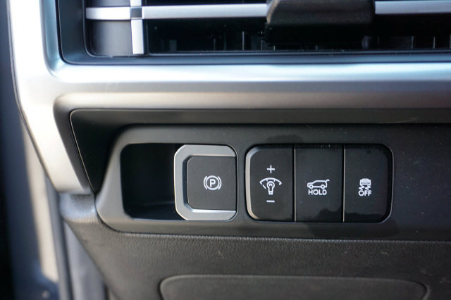 Used 2025 Hyundai Santa Fe SEL FWD image 16