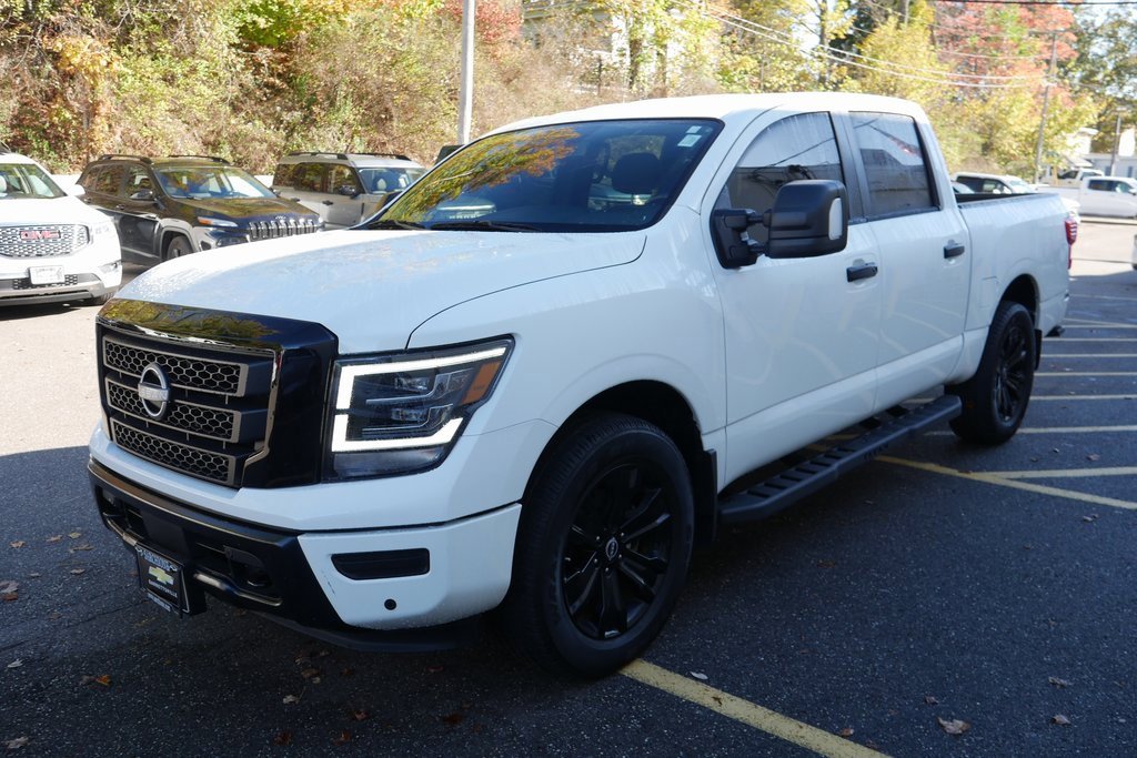 Used 2023 Nissan Titan SV w/ SV Convenience Package image 4