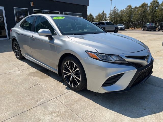 Used 2019 Toyota Camry SE w/ Convenience Package