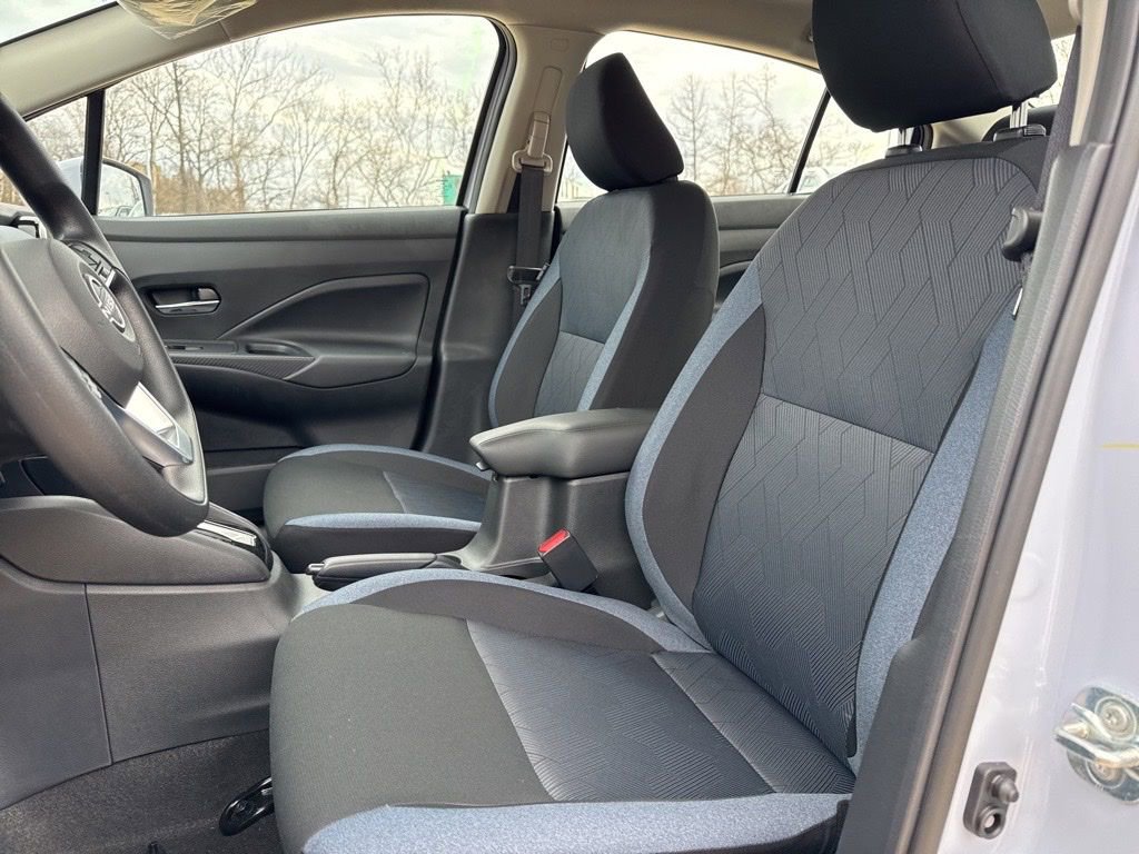 New 2025 Nissan Versa SV w/ Trunk Package image 13