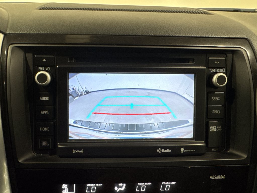 Used 2018 Toyota Sequoia Platinum AWD/4WD image 10