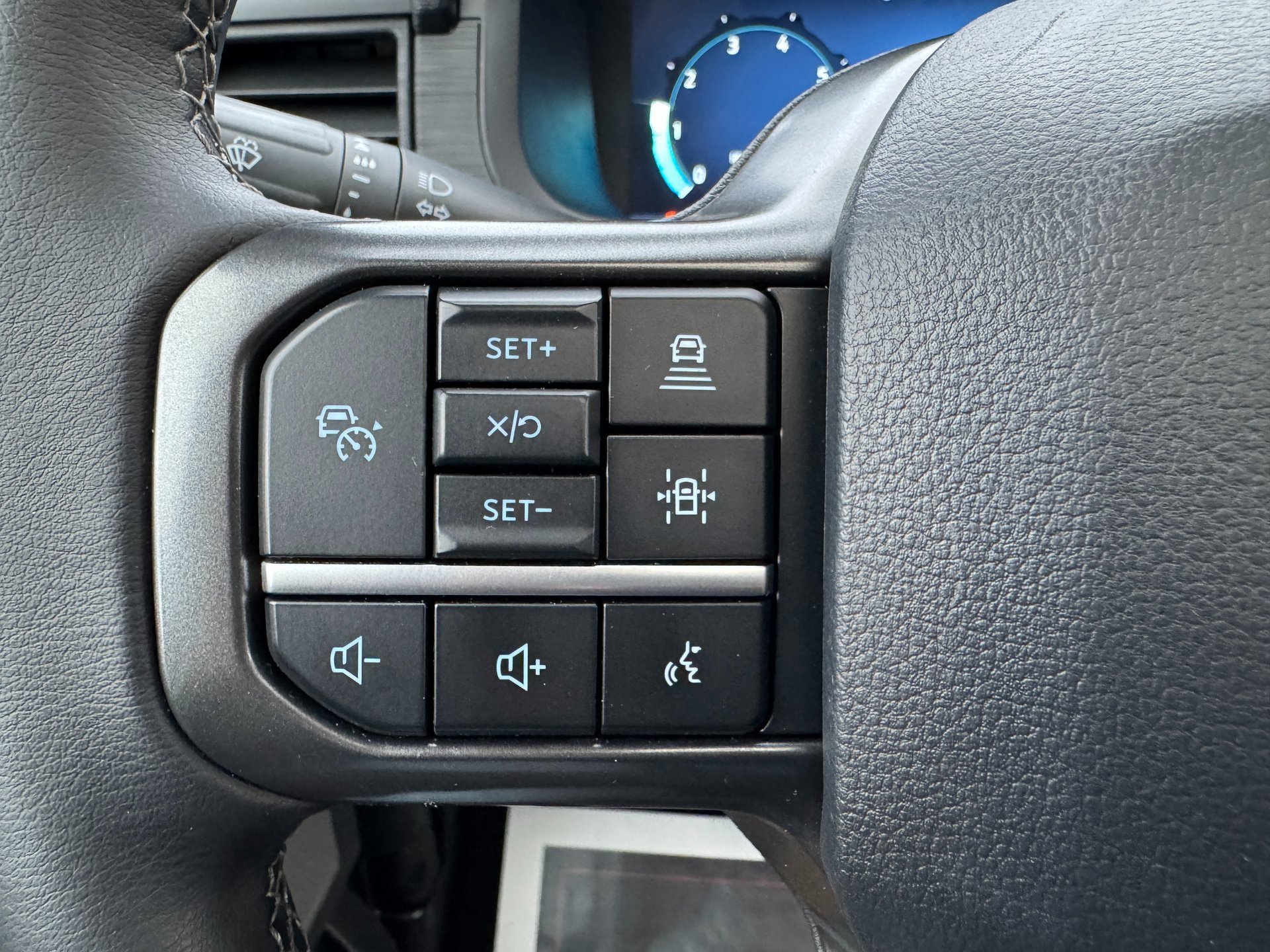 Used 2024 Ford F150 XLT w/ Equipment Group 303A High image 31