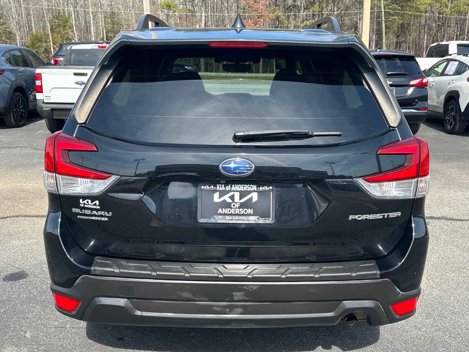 Used 2019 Subaru Forester Premium w/ All-Weather Package image 4