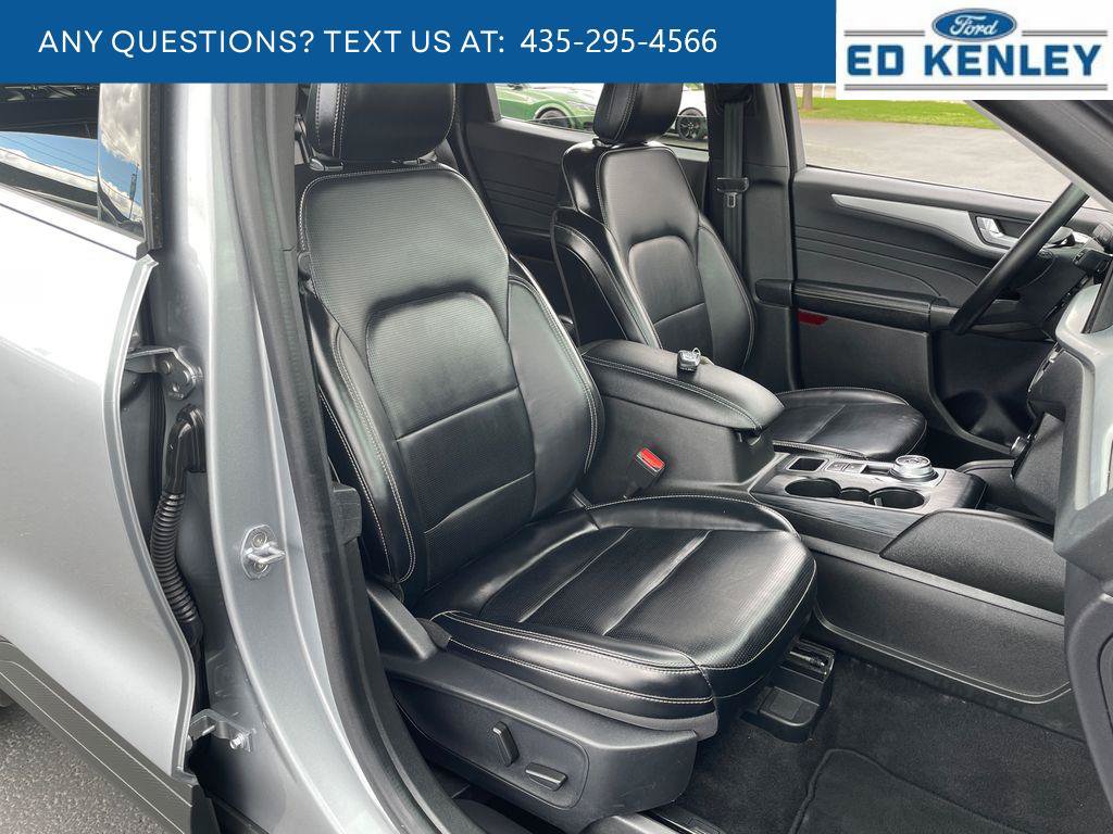 Used 2024 Ford Escape Platinum image 30