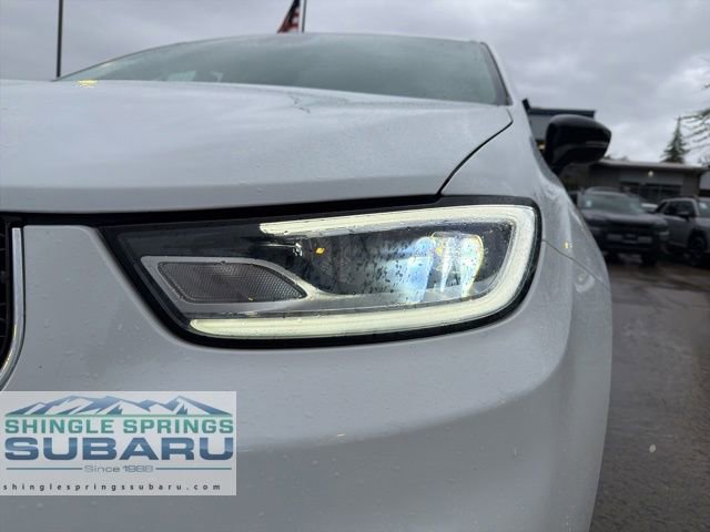 Used 2024 Chrysler Pacifica Touring-L FWD image 12