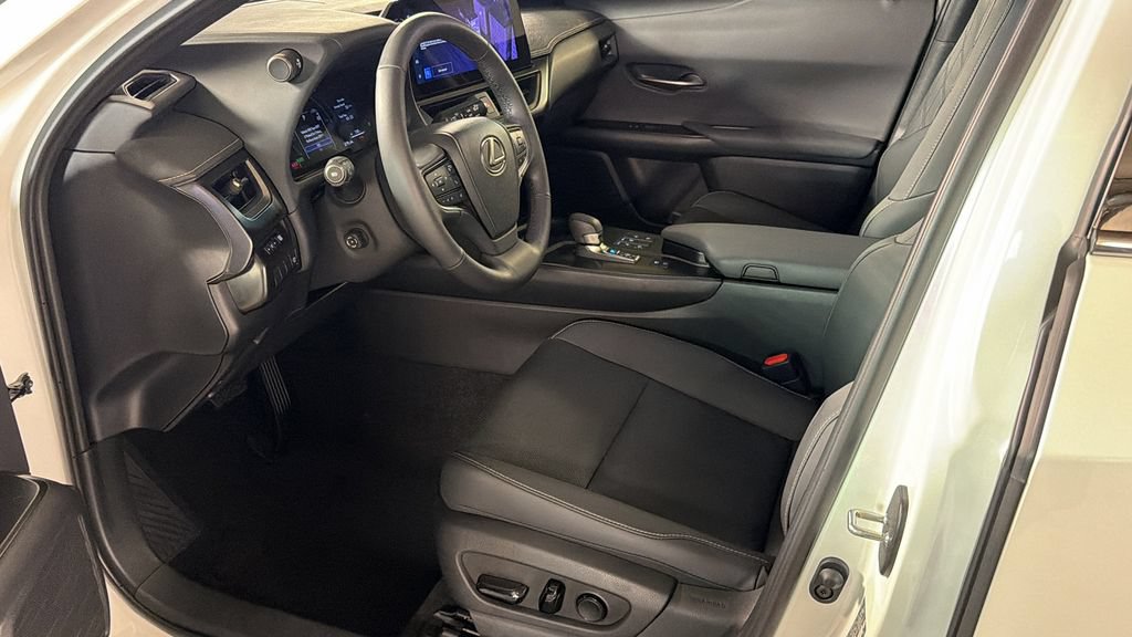 Used 2025 Lexus UX 300h AWD w/ Accessory Package (Z1) image 20