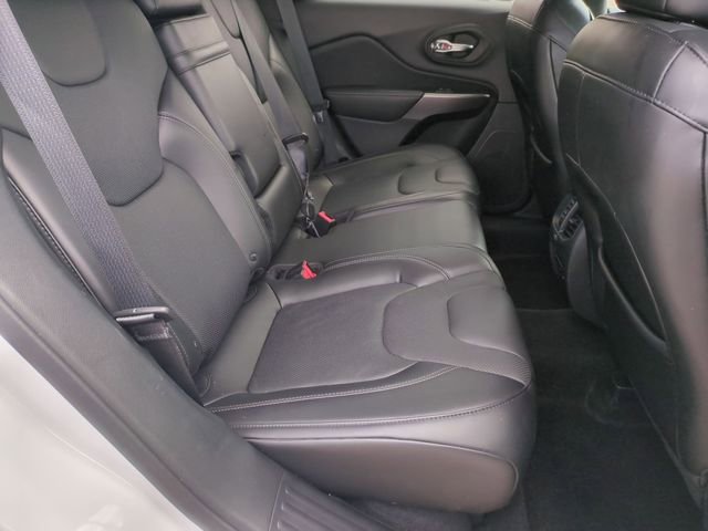 Used 2019 Jeep Cherokee Limited AWD/4WD image 17