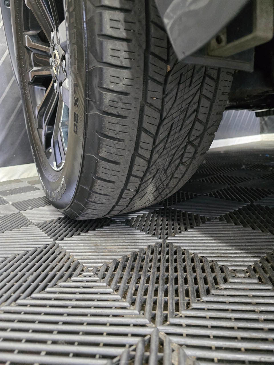 Used 2018 Nissan Armada Platinum w/ Captain Seat Package image 39