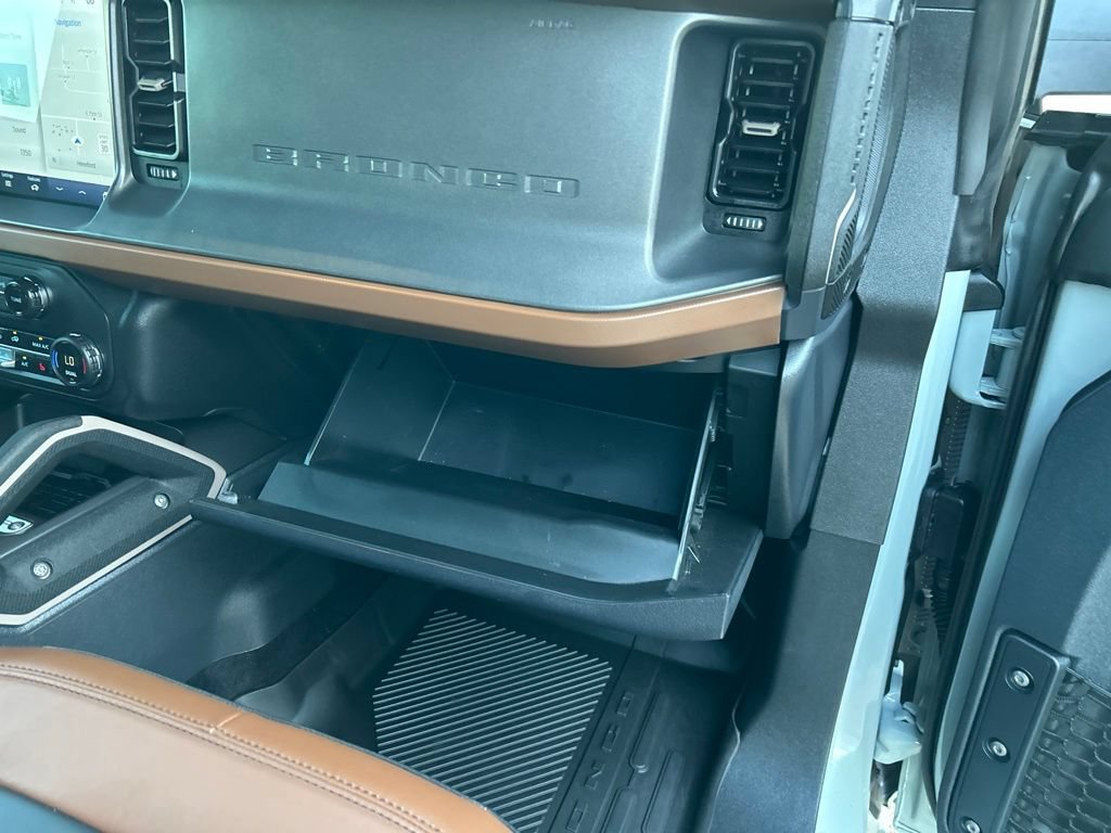 Used 2024 Ford Bronco Outer Banks AWD/4WD image 50