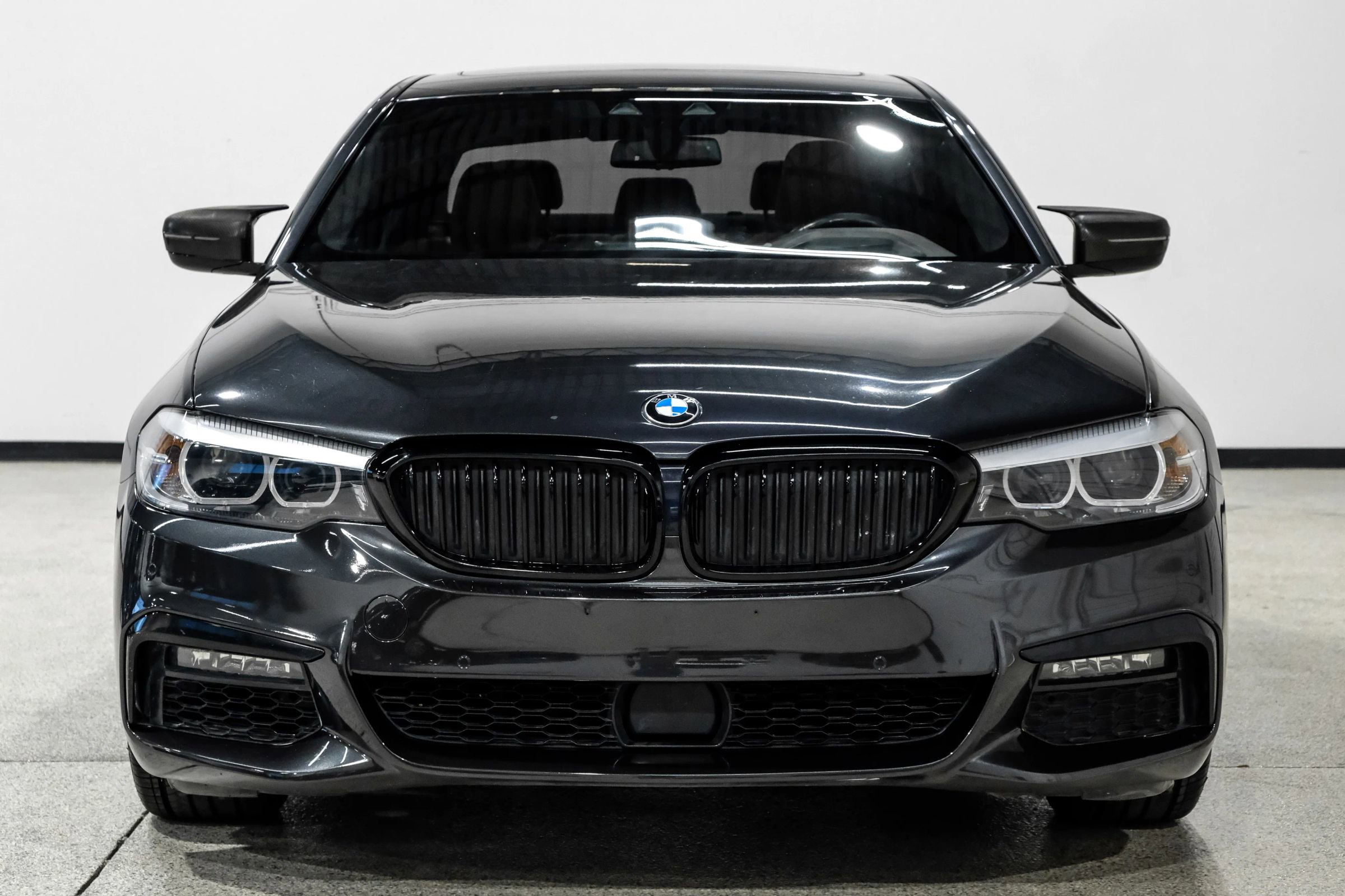 Used 2019 BMW 540i w/ M Sport Package RWD image 3