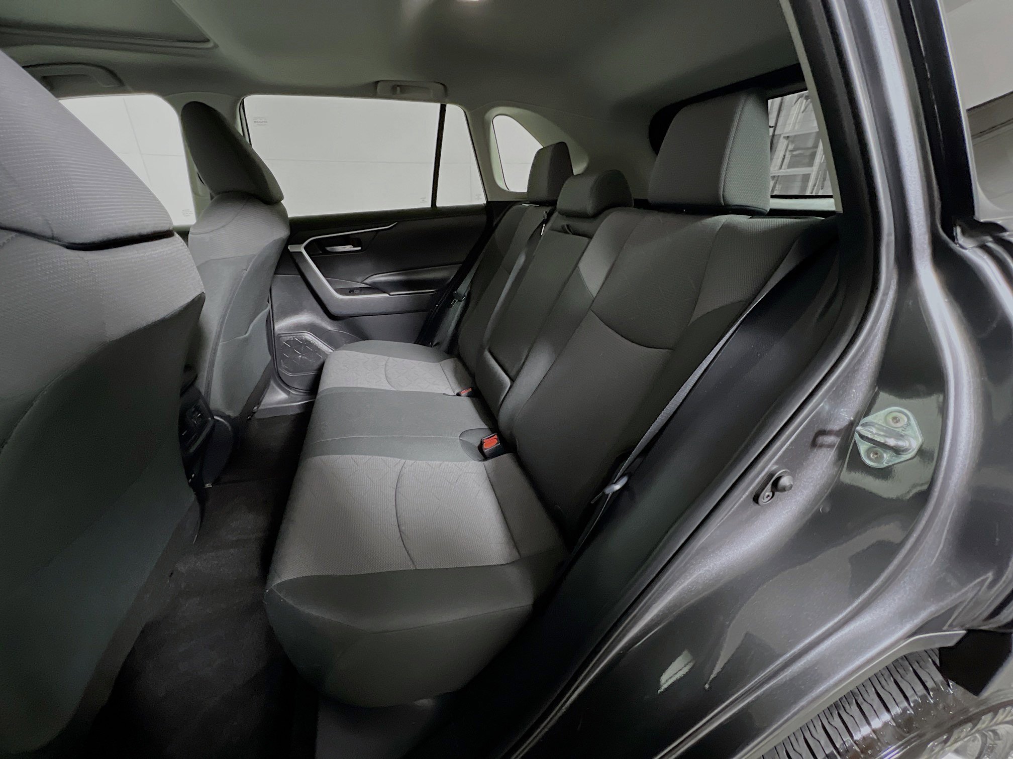 Used 2025 Toyota RAV4 XLE image 29