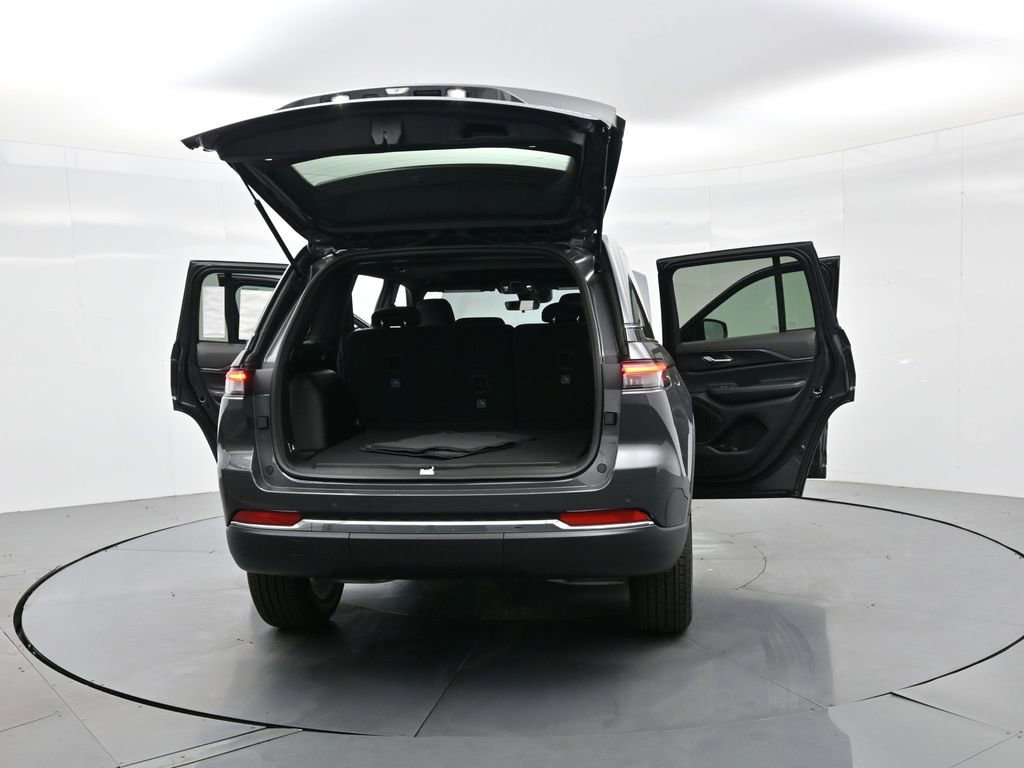 New 2025 Jeep Grand Cherokee Laredo X image 28