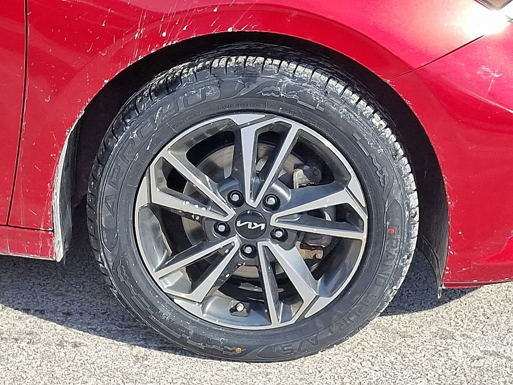 Used 2023 Kia Forte LXS image 8