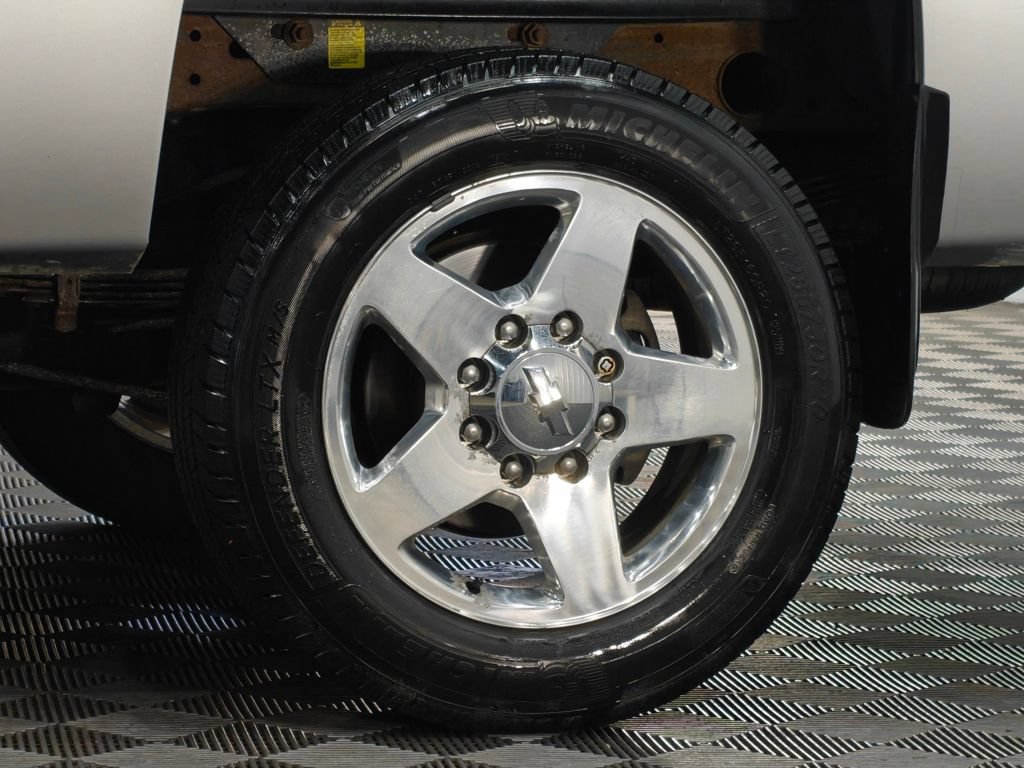 Used 2013 Chevrolet Silverado 2500 LT w/ Interior Plus Package AWD/4WD image 45