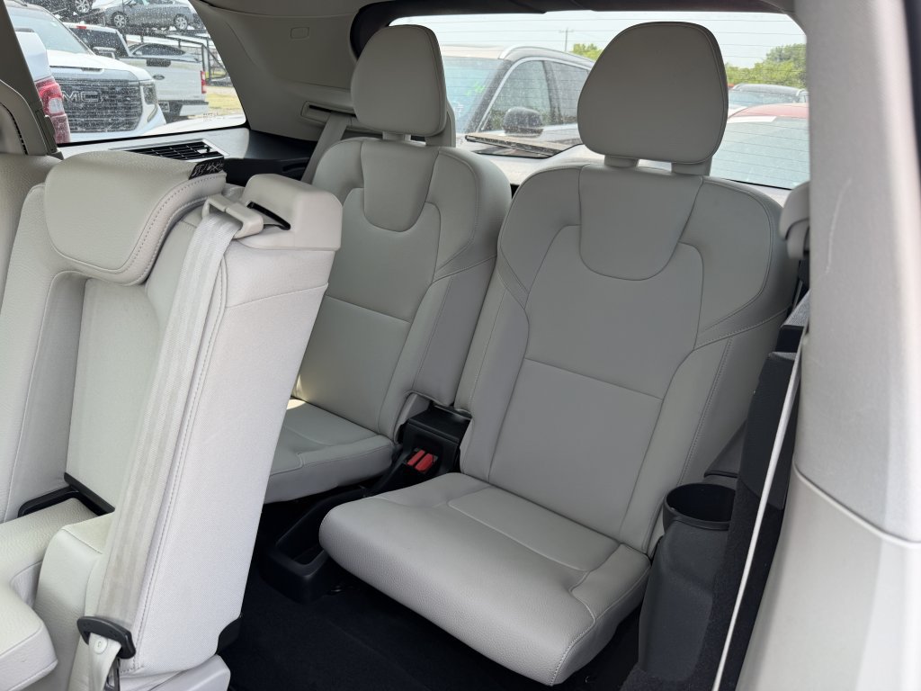 Used 2021 Volvo XC90 T6 Momentum w/ Climate Package AWD/4WD image 18