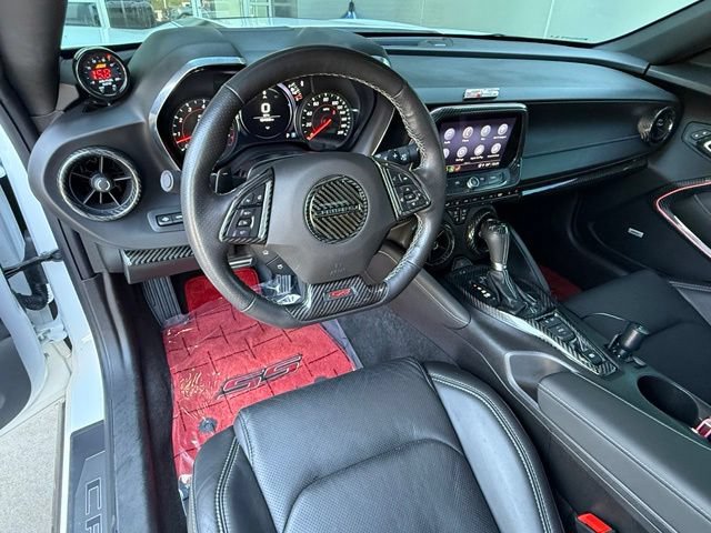 Used 2021 Chevrolet Camaro SS RWD image 10