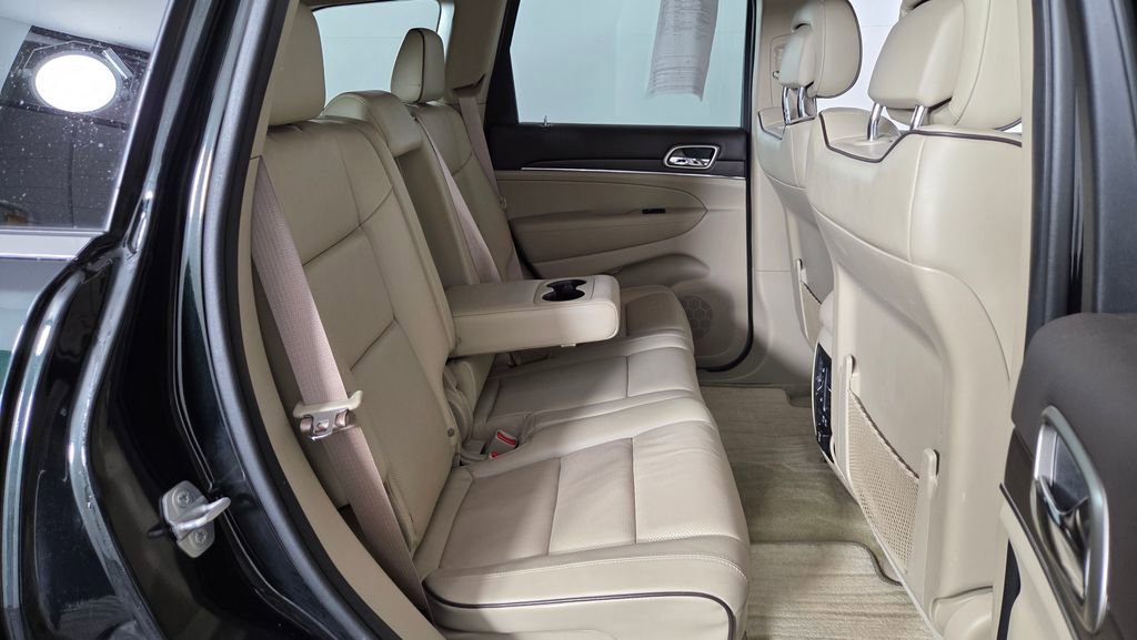 Used 2015 Jeep Grand Cherokee Overland w/ Advanced Technology Group image 35