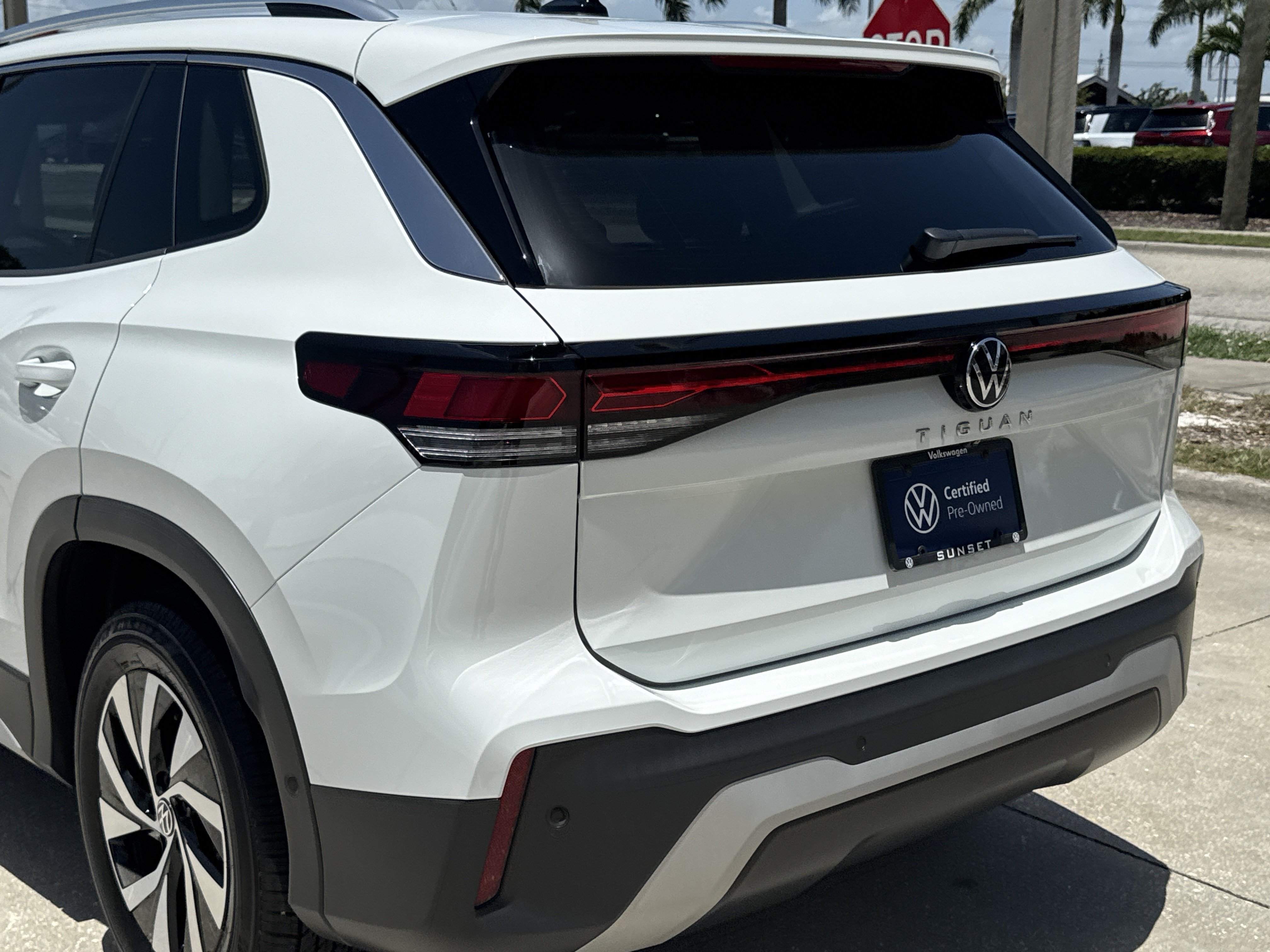 Certified 2025 Volkswagen Tiguan S FWD image 10