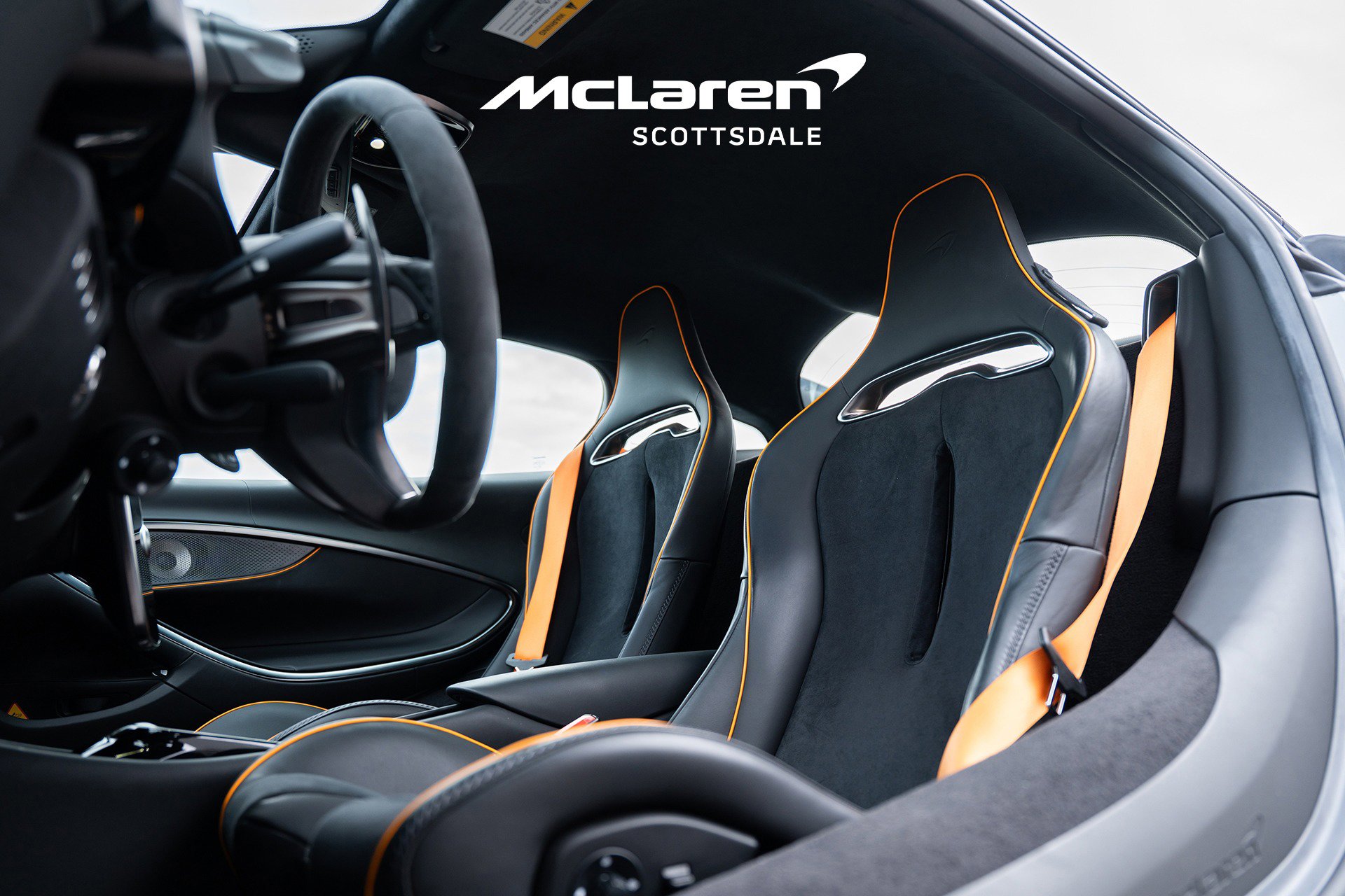 Used 2023 McLaren Artura image 16