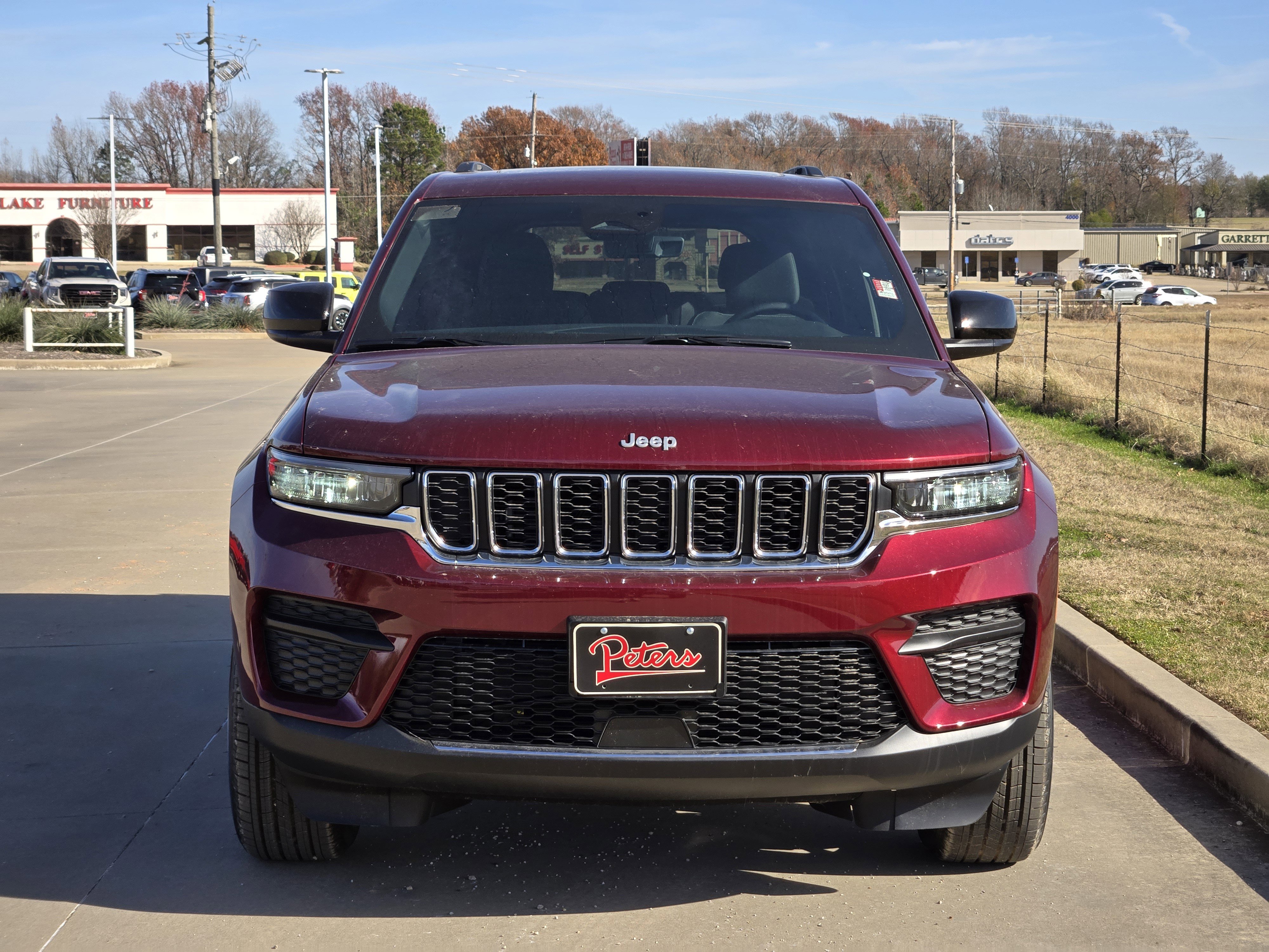 New 2025 Jeep Grand Cherokee Laredo w/ Luxury Tech Group I RWD image 2
