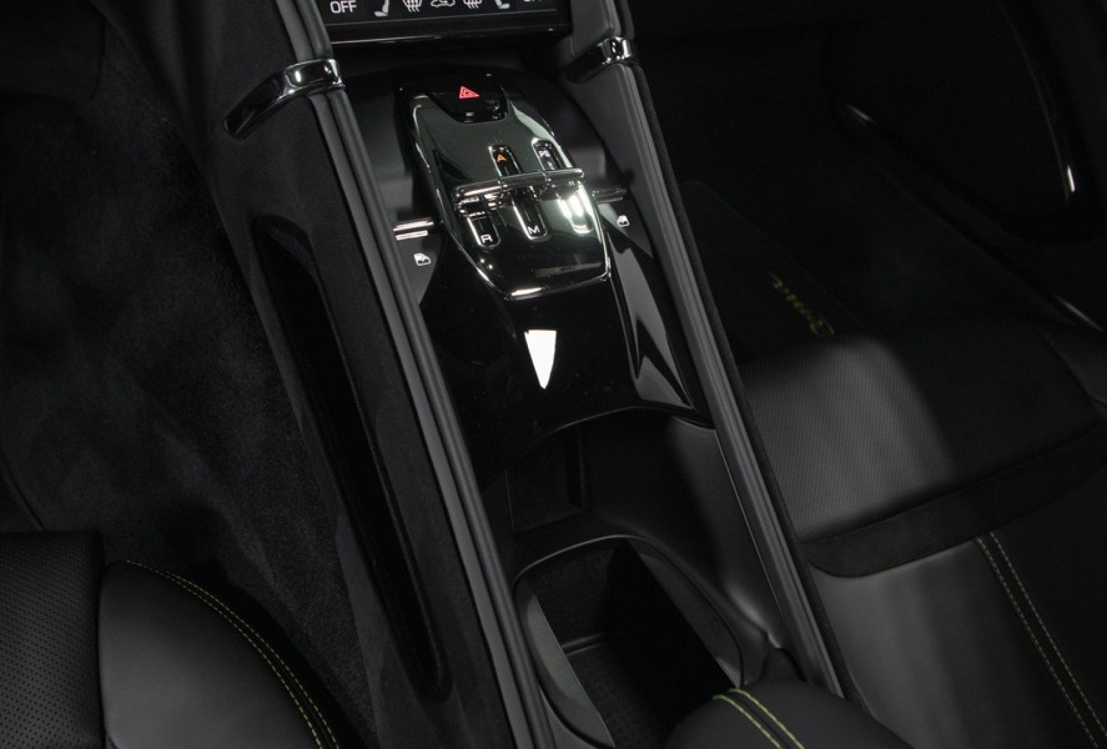Used 2021 Ferrari Roma RWD image 31