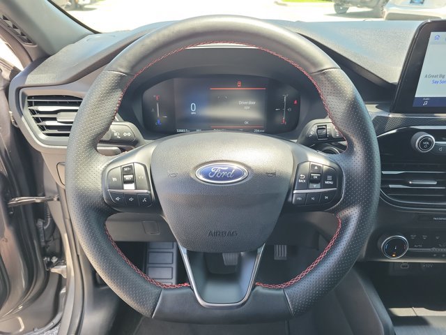 Certified 2025 Ford Escape ST-Line FWD image 25
