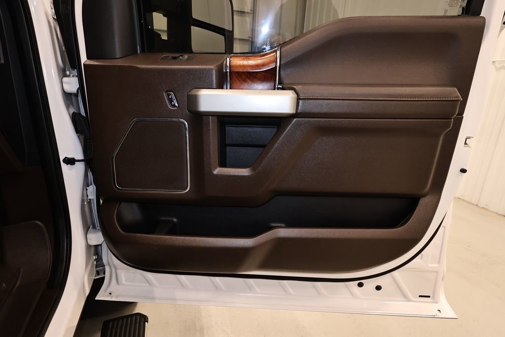 Certified 2017 Ford F350 4x4 Crew Cab Super Duty image 21