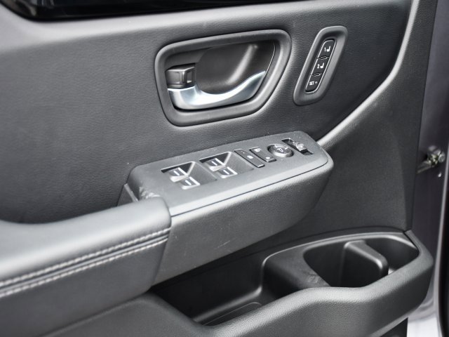 Used 2024 Honda Pilot EX-L image 7