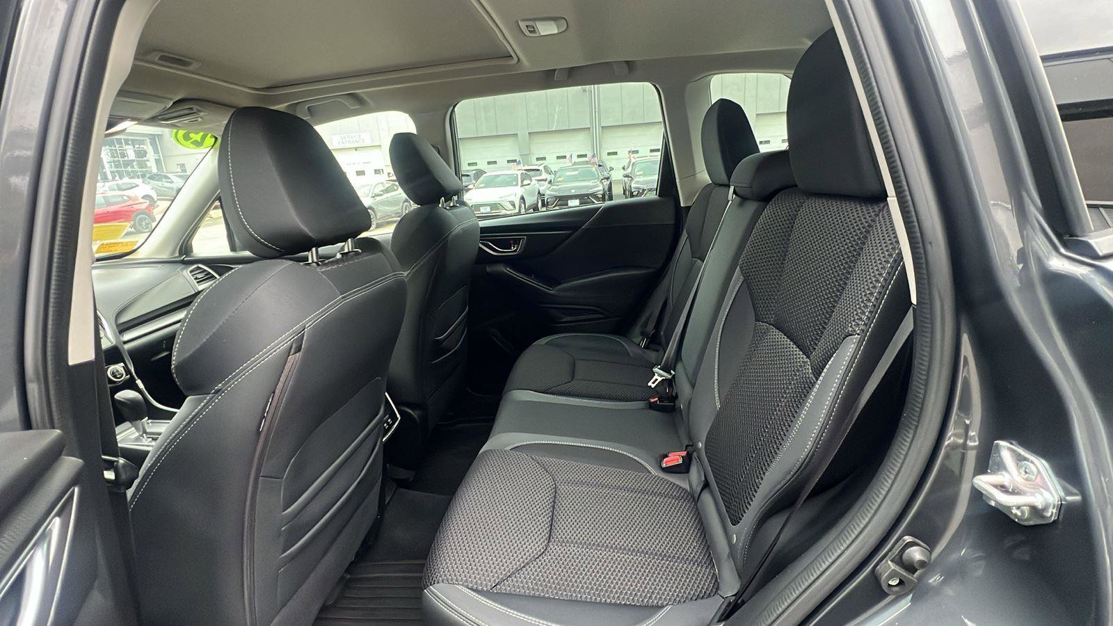 Used 2023 Subaru Forester Premium AWD/4WD image 26