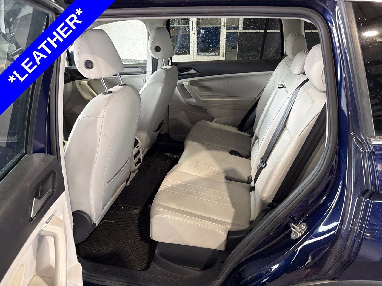 Used 2023 Volkswagen Tiguan SE AWD/4WD image 6