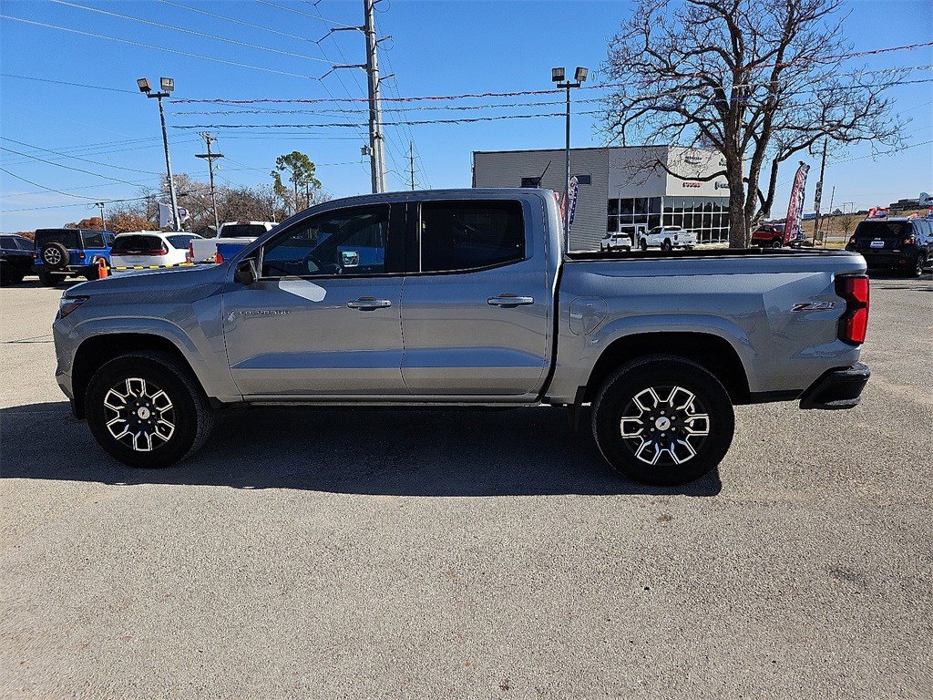 Used 2023 Chevrolet Colorado Z71 w/ Z71 Convenience Package 2 image 3