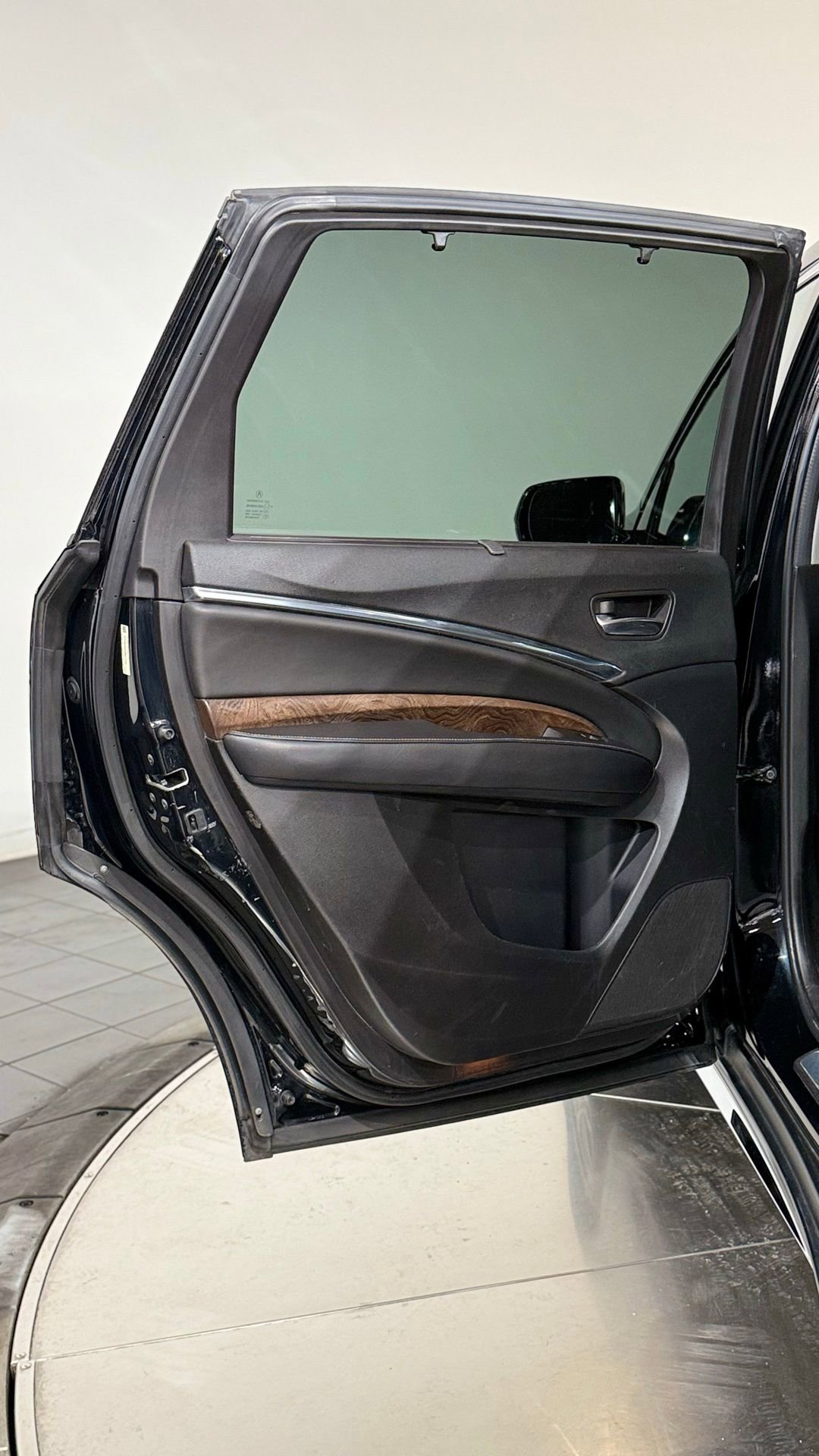 Used 2017 Acura MDX SH-AWD w/ Advance Package image 50