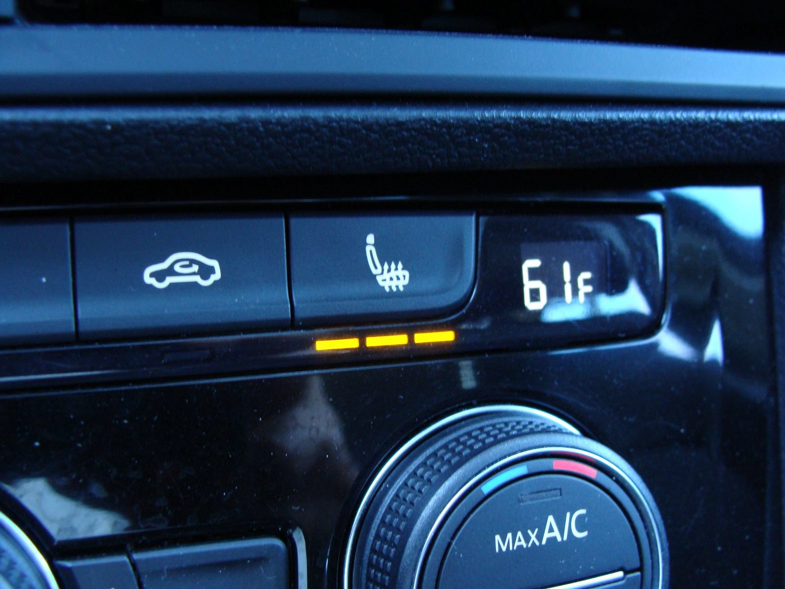 Used 2022 Volkswagen Jetta SE FWD image 19