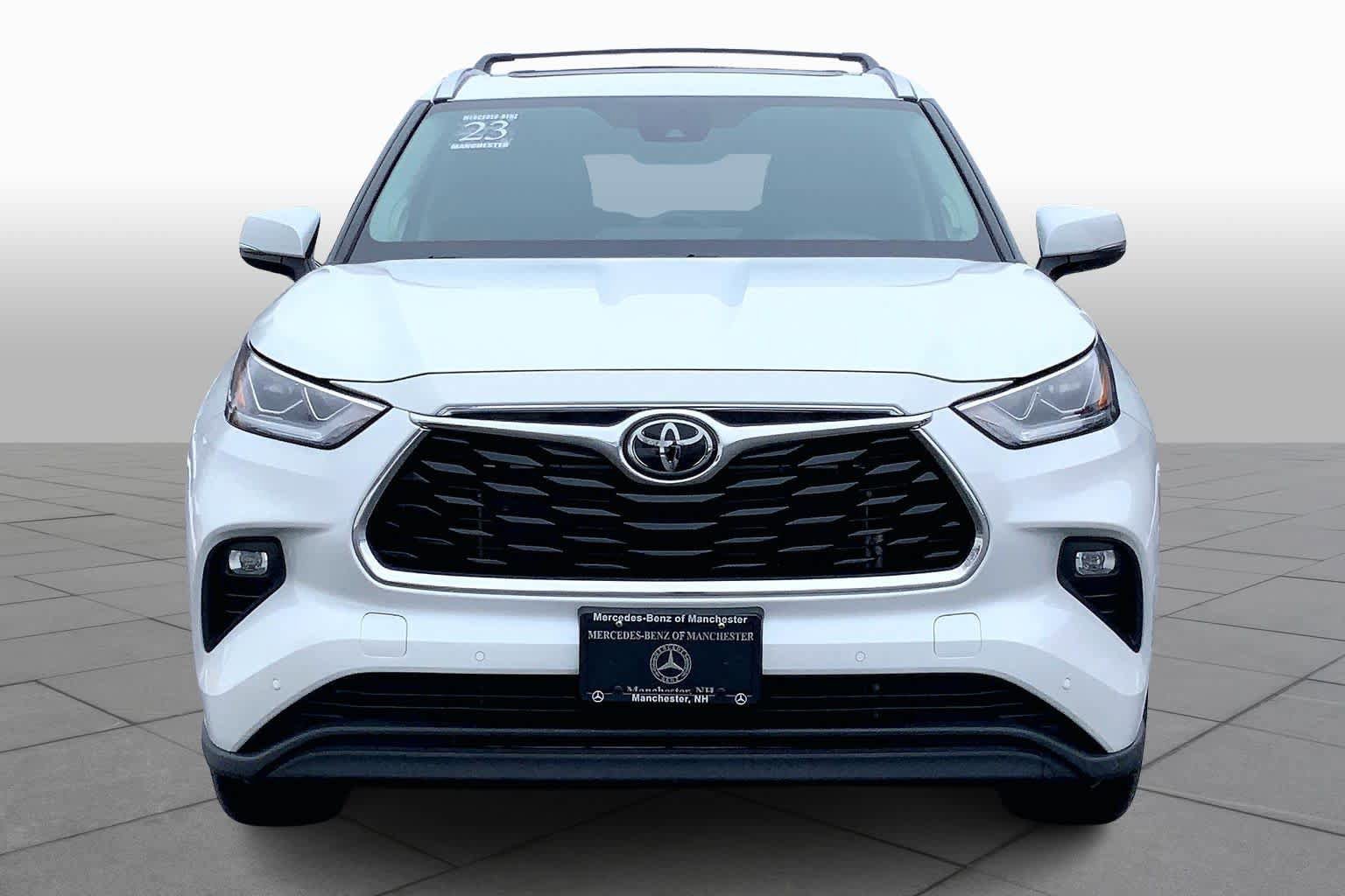 Used 2023 Toyota Highlander Limited AWD/4WD image 4