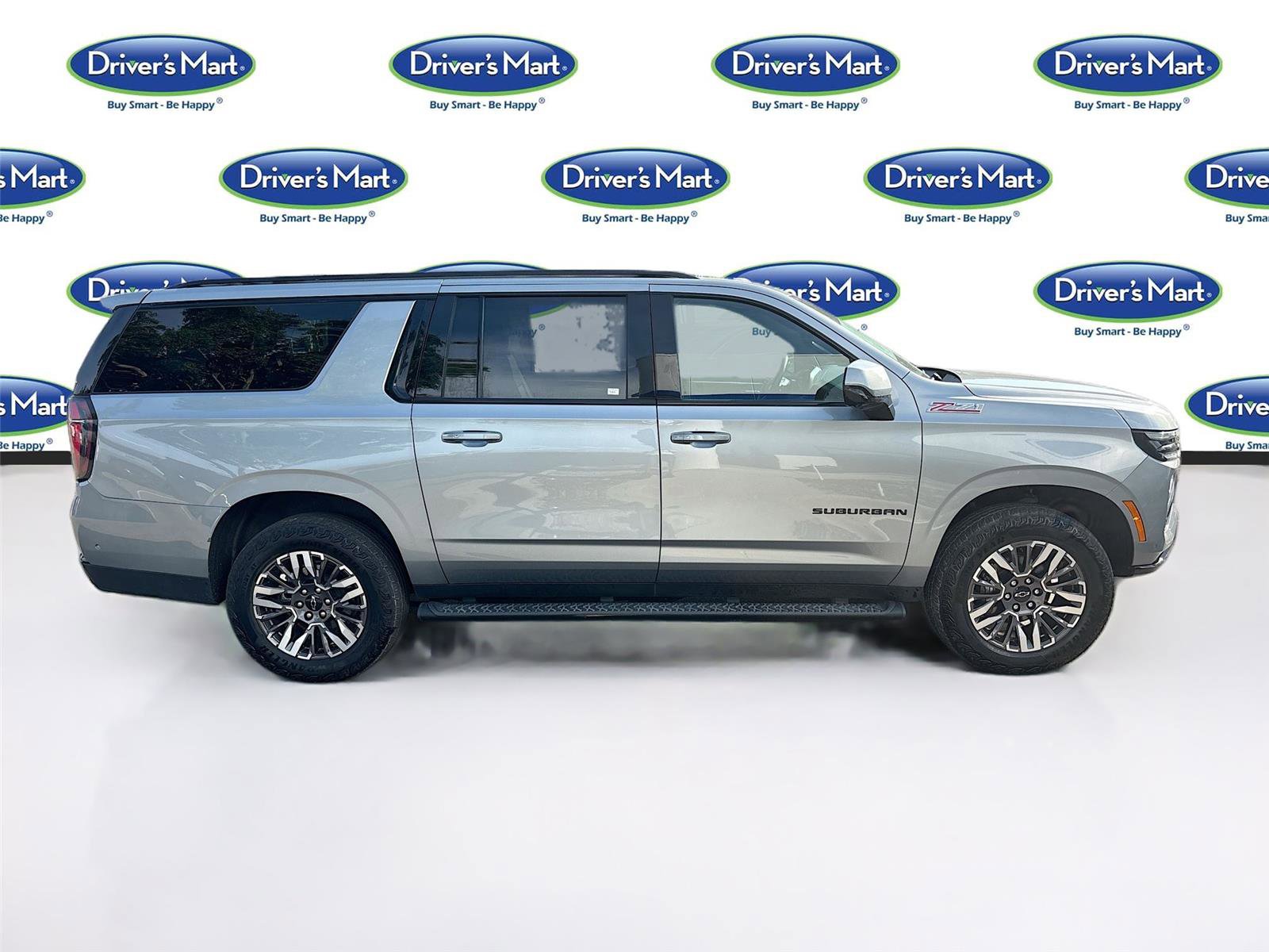 Used 2025 Chevrolet Suburban Z71 AWD/4WD image 8