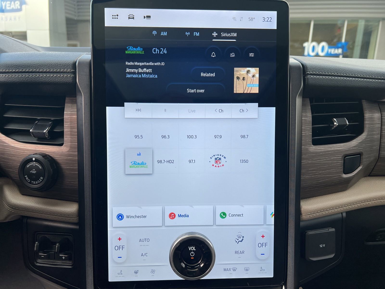 Used 2023 Ford Expedition Limited image 32