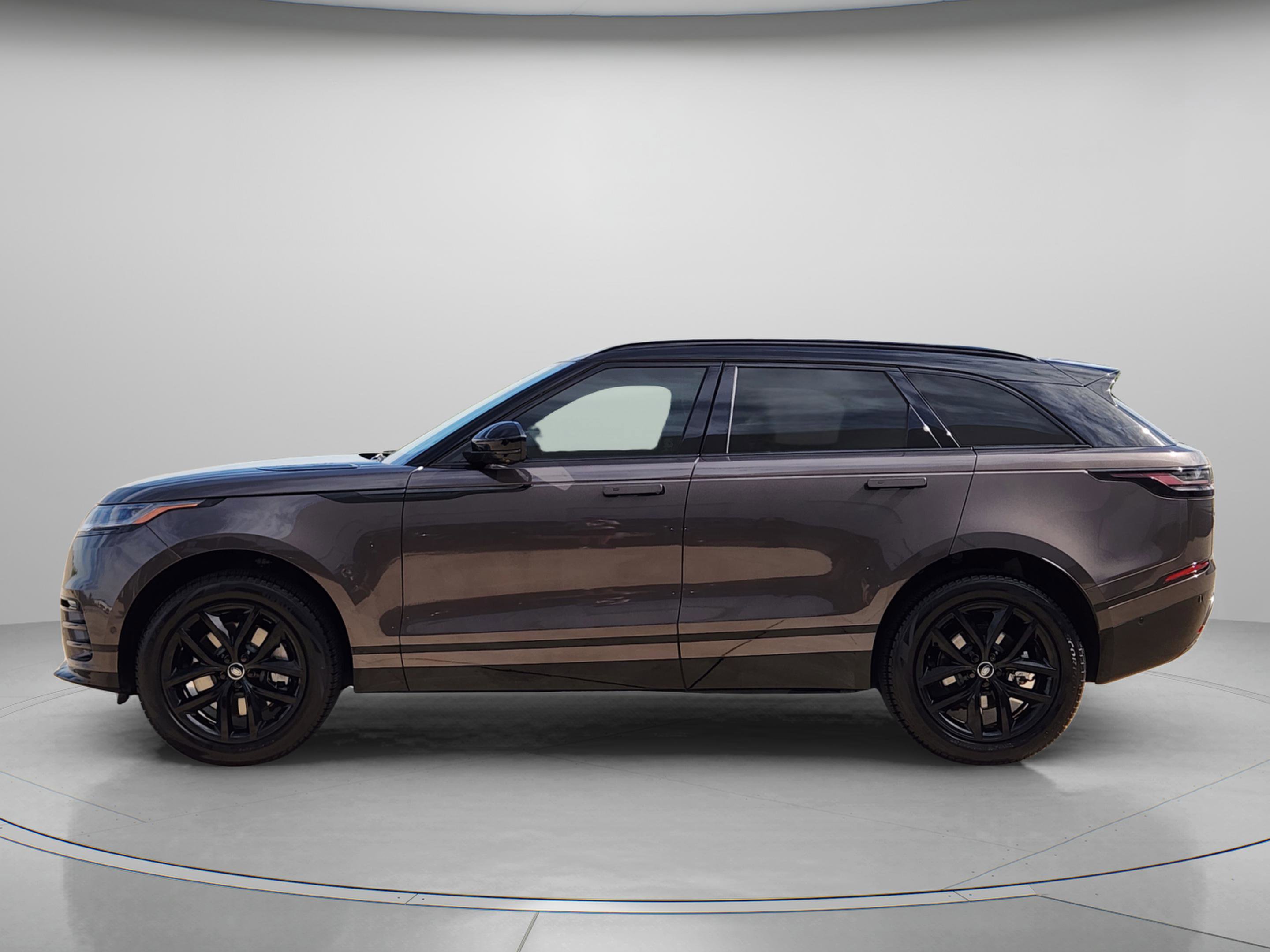 Certified 2026 Land Rover Range Rover Velar Dynamic SE AWD/4WD image 2