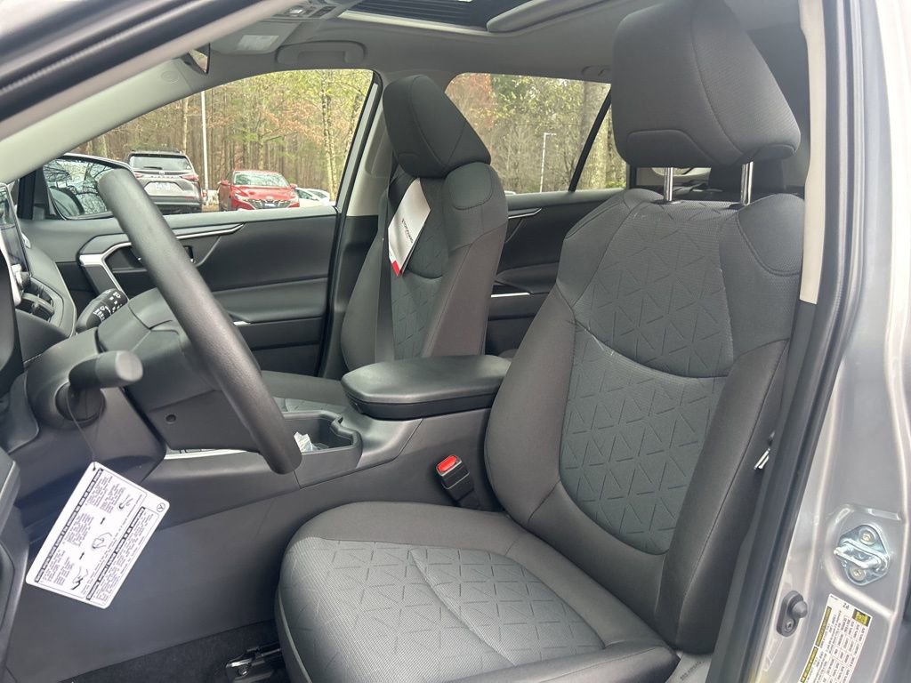 New 2025 Toyota RAV4 XLE image 3