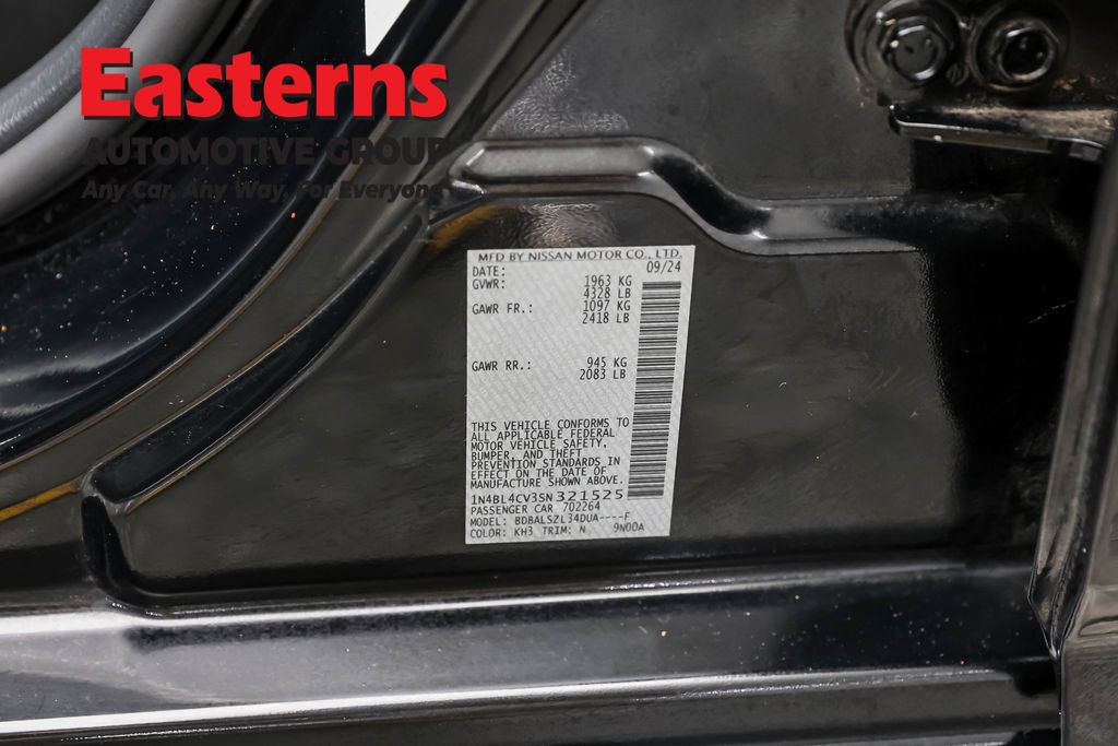 Used 2025 Nissan Altima 2.5 SR FWD image 32