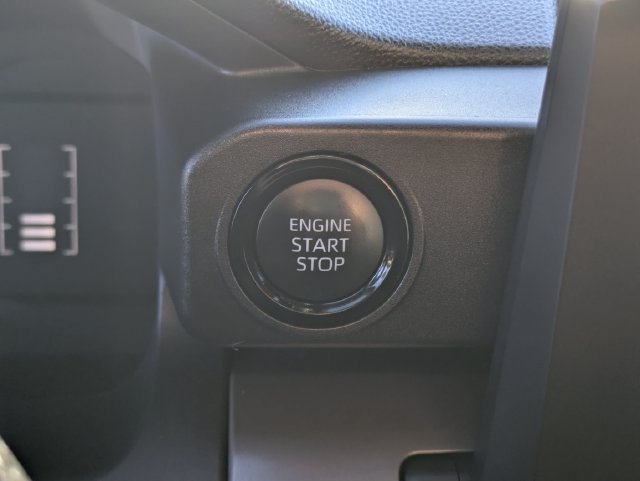 Used 2024 Toyota Tacoma SR5 AWD/4WD image 17