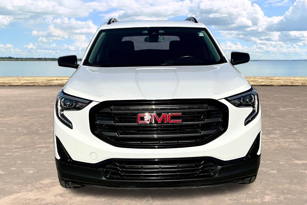 Used 2020 GMC Terrain SLE w/ Driver Convenience Package image 2