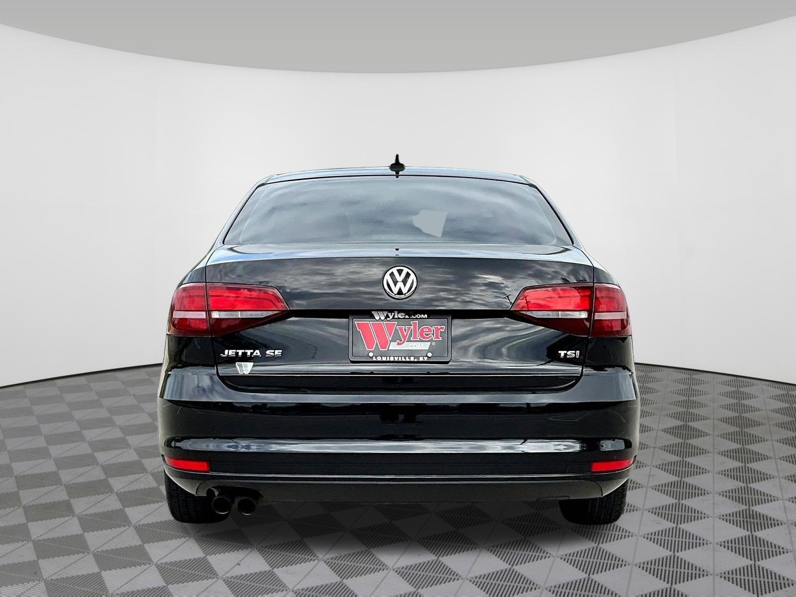 Used 2017 Volkswagen Jetta SE image 5
