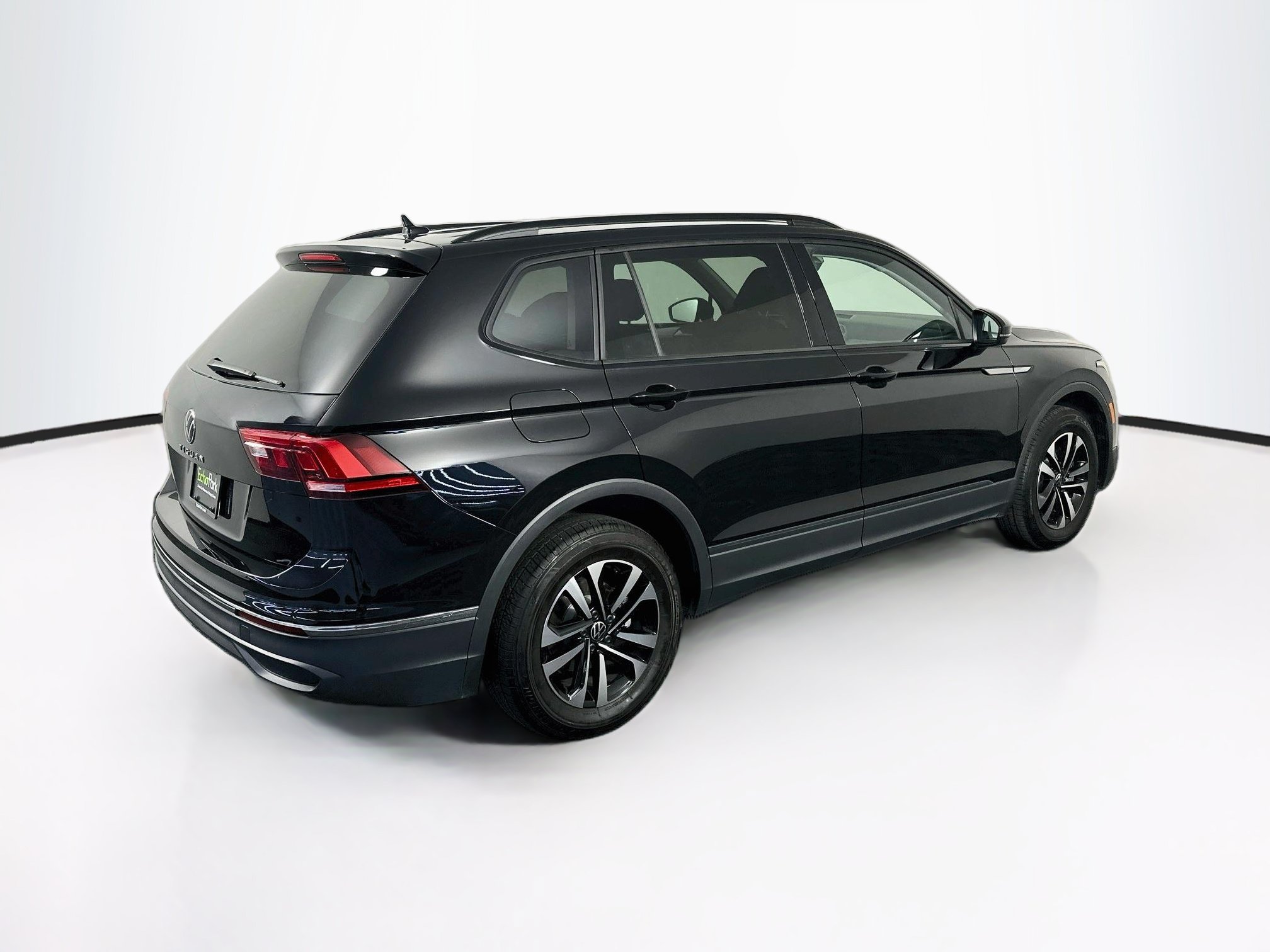 Used 2024 Volkswagen Tiguan S FWD image 9