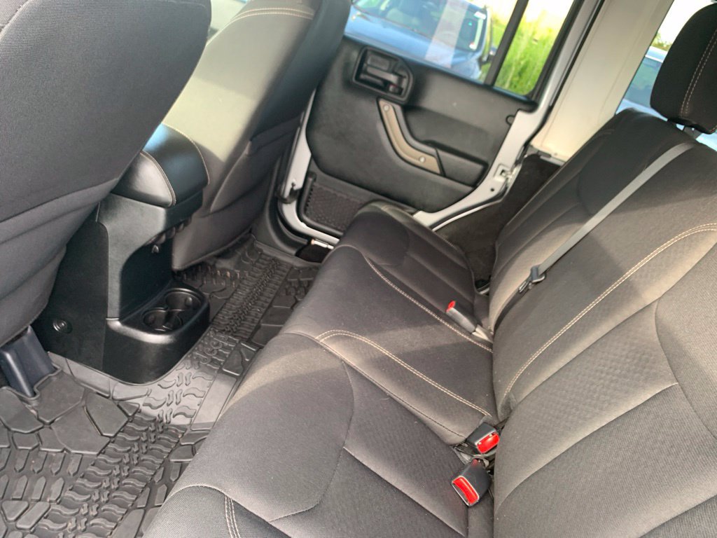 Used 2018 Jeep Wrangler Unlimited Sport AWD/4WD image 13