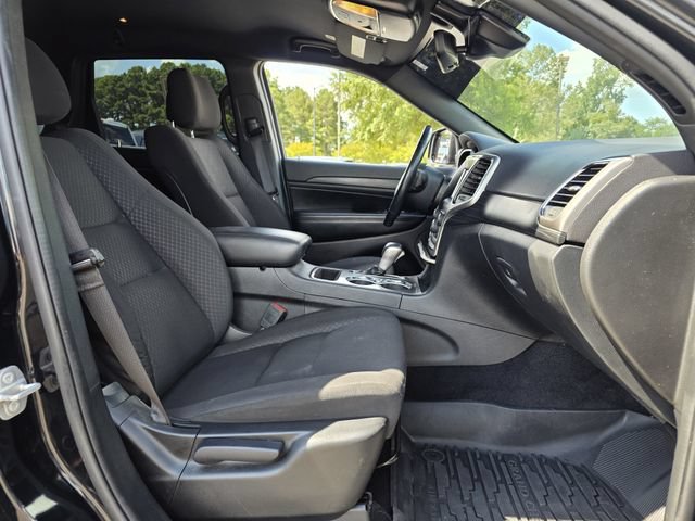 Used 2021 Jeep Grand Cherokee Laredo w/ Security & Convenience Group AWD/4WD image 26