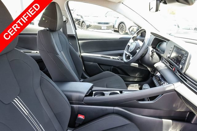 Certified 2025 Hyundai Elantra Hybrid FWD image 19